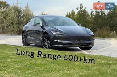 Tesla Model 3 2024