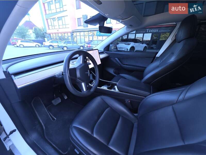 Седан Tesla Model 3 2021 в Хмельницькому