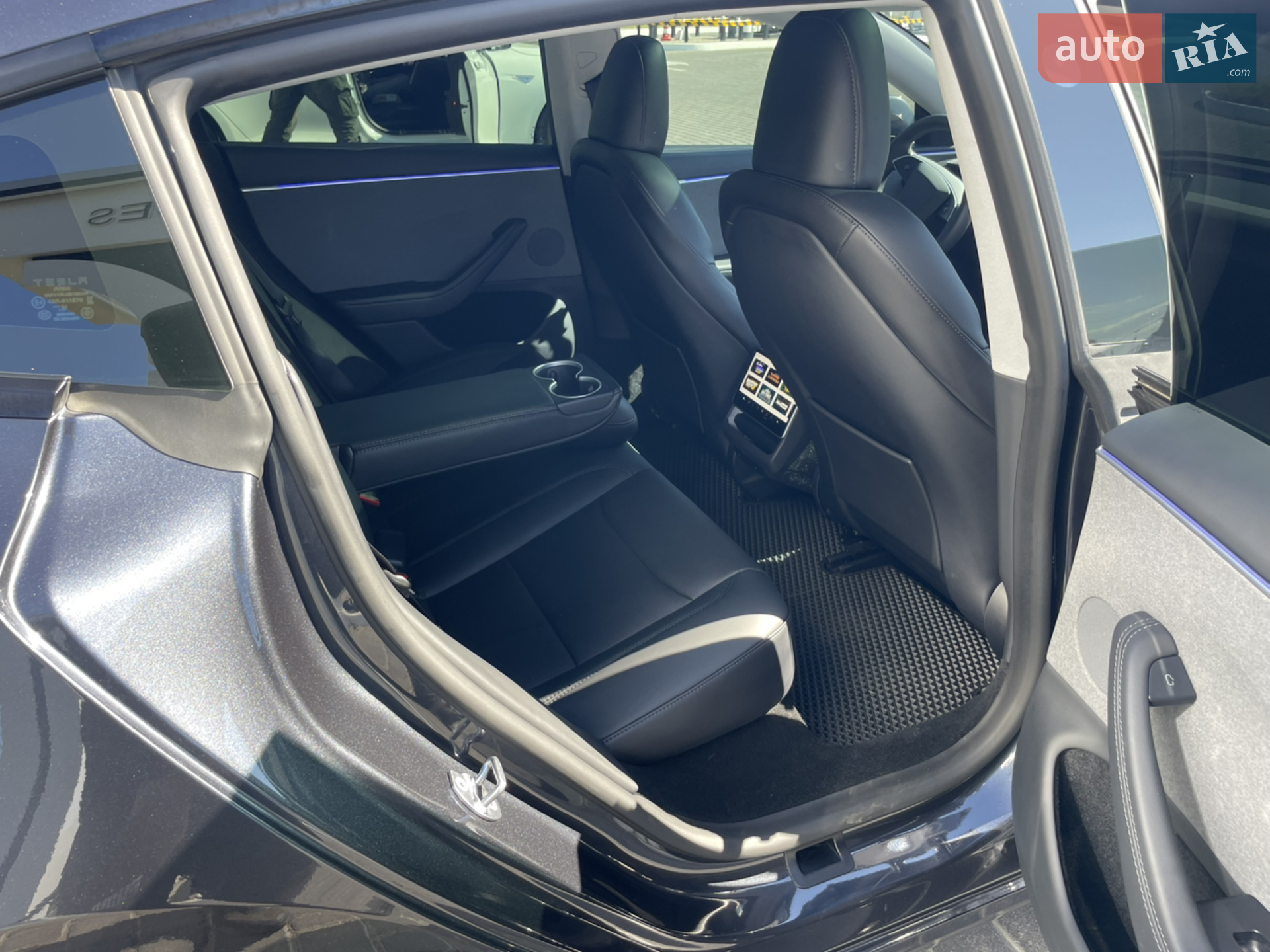 2024 Tesla Model 3 - мініатюра 8