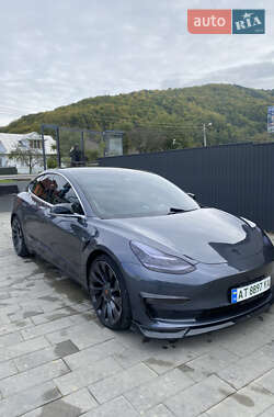 Седан Tesla Model 3 2018 в 