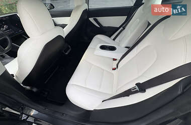 Седан Tesla Model 3 2018 в 