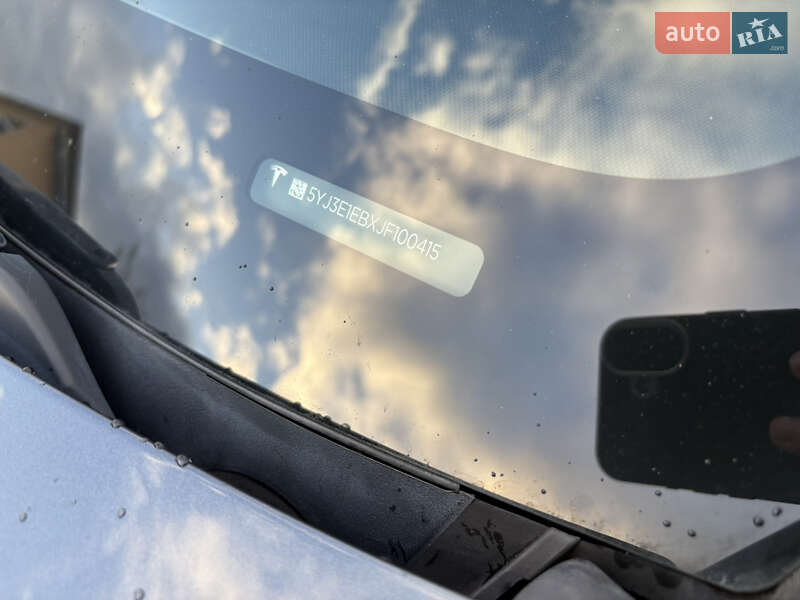 Седан Tesla Model 3 2018 в Львові