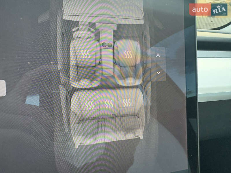 Седан Tesla Model 3 2018 в Львові