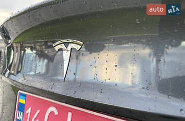 Седан Tesla Model 3 2018 в 