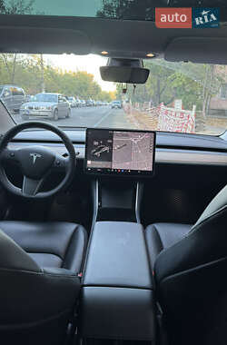 Седан Tesla Model 3 2019 в 