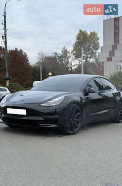 Tesla Model 3 2020