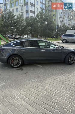 Седан Tesla Model 3 2018 в 