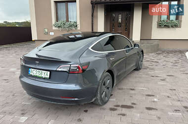 Седан Tesla Model 3 2020 в 