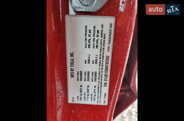 Седан Tesla Model 3 2019 в 
