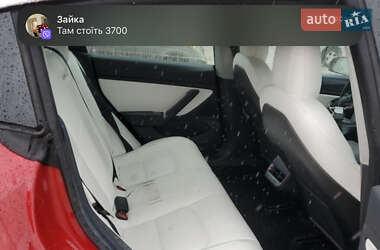 Седан Tesla Model 3 2019 в 