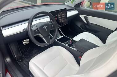 Седан Tesla Model 3 2019 в 