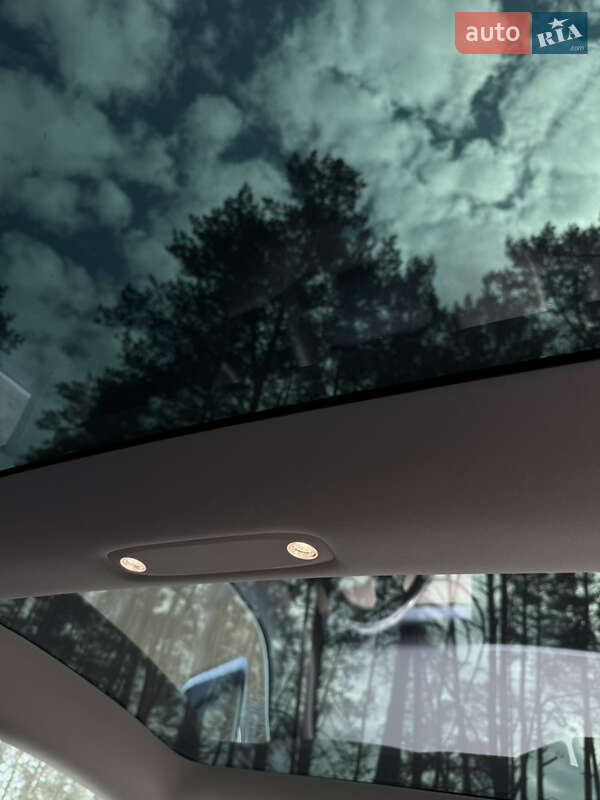 Седан Tesla Model 3 2018 в Днепре