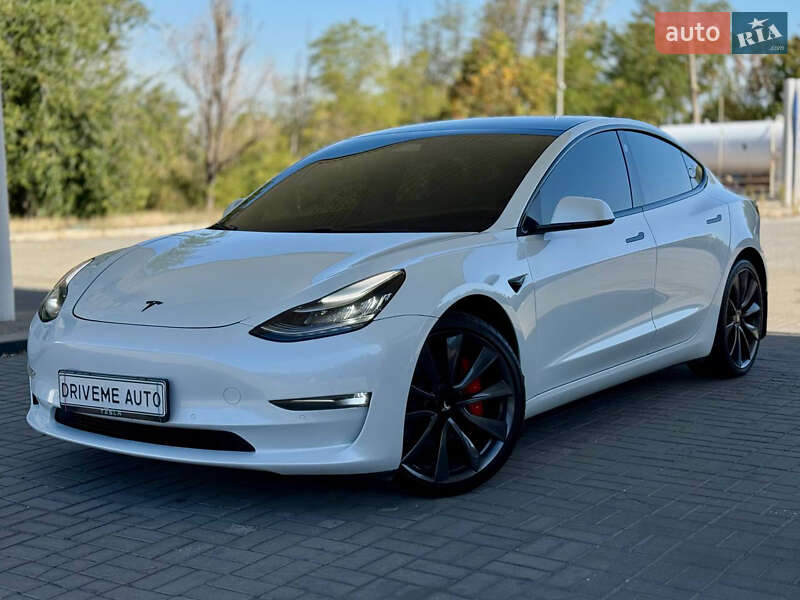 Tesla Model 3 2019
