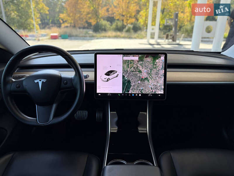 Седан Tesla Model 3 2019 в Днепре