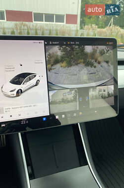 Седан Tesla Model 3 2019 в 