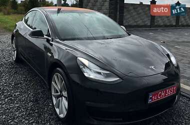Tesla Model 3 2019