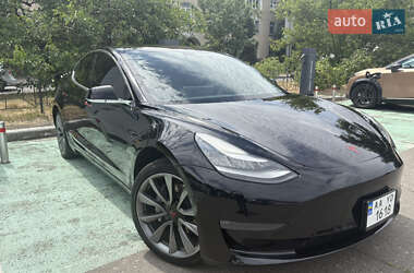 Tesla Model 3 2019
