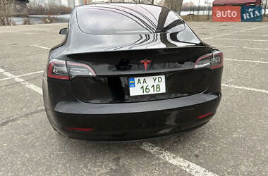 Седан Tesla Model 3 2019 в 