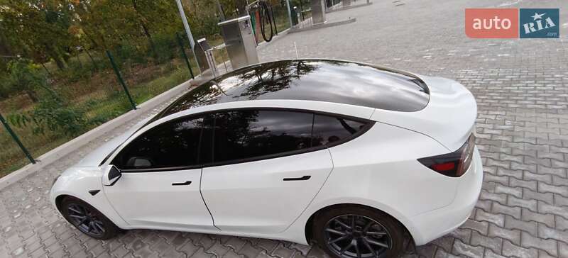 Седан Tesla Model 3 2020 в Кривому Розі