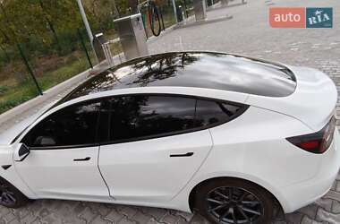 Седан Tesla Model 3 2020 в 