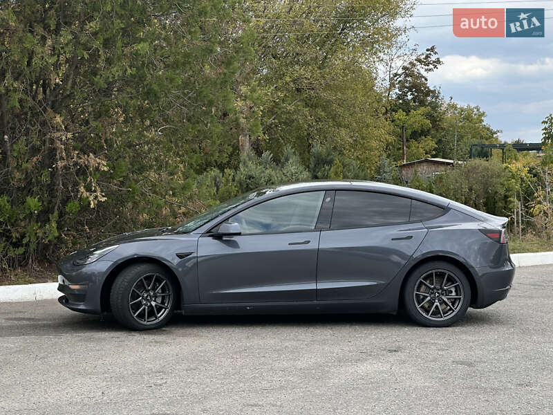 Седан Tesla Model 3 2021 в Харькове