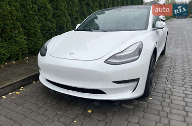 Седан Tesla Model 3 2019 в 