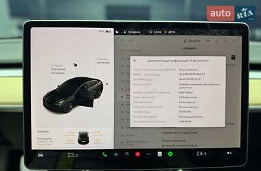 Седан Tesla Model 3 2019 в 