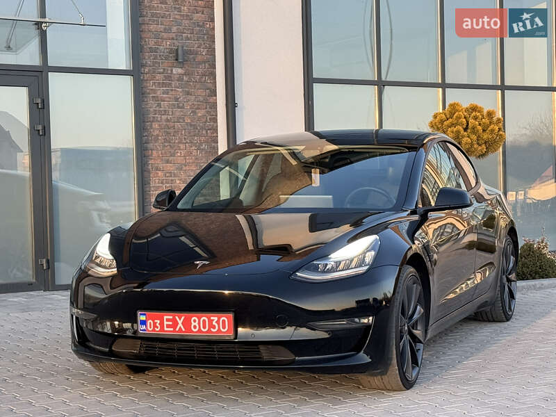 Седан Tesla Model 3 2019 в Тернополі фото 40 Седан Tesla Model 3 2019 в Тернополі
