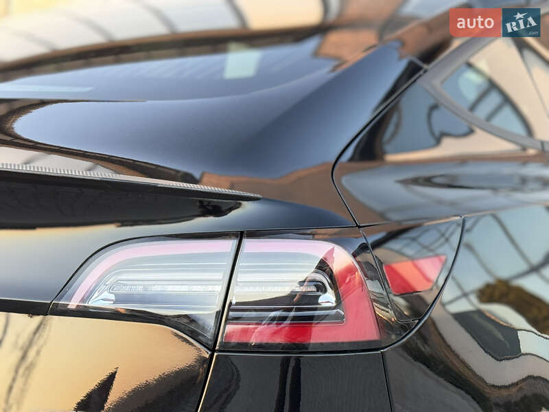 Седан Tesla Model 3 2019 в Тернополі фото 47 Седан Tesla Model 3 2019 в Тернополі
