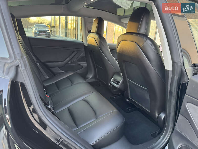 Седан Tesla Model 3 2019 в Тернополі фото 55 Седан Tesla Model 3 2019 в Тернополі