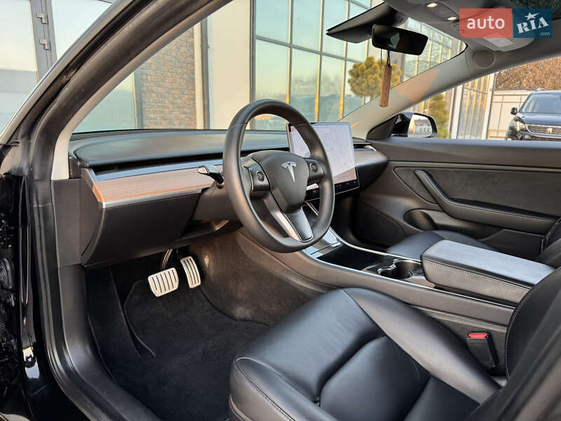 Седан Tesla Model 3 2019 в Тернополі фото 69 Седан Tesla Model 3 2019 в Тернополі