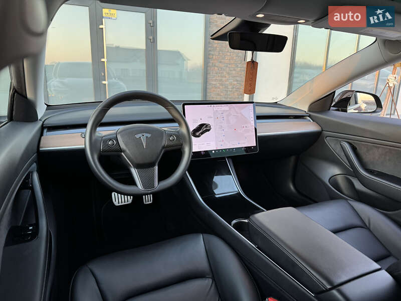 Седан Tesla Model 3 2019 в Тернополі фото 77 Седан Tesla Model 3 2019 в Тернополі