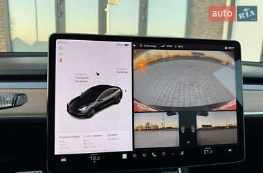 Седан Tesla Model 3 2019 в 