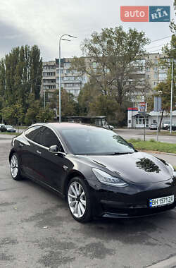 Седан Tesla Model 3 2018 в 