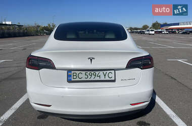 Седан Tesla Model 3 2019 в 