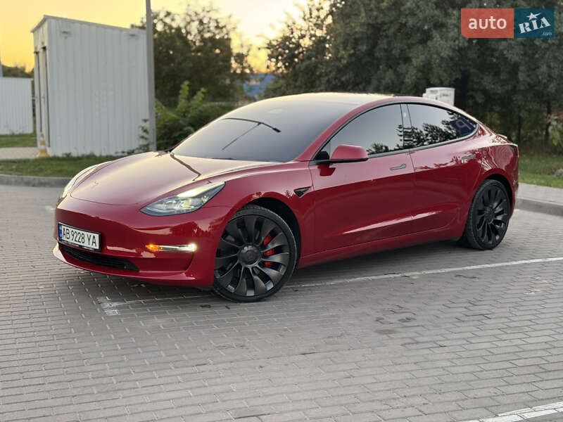 Седан Tesla Model 3 2022 в Вінниці