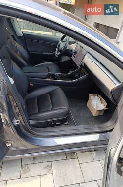 Седан Tesla Model 3 2018 в 