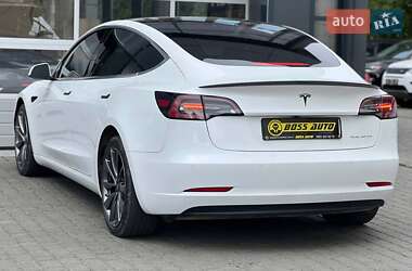 Седан Tesla Model 3 2019 в 