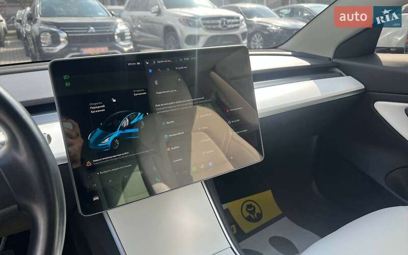 Седан Tesla Model 3 2019 в Ивано-Франковске