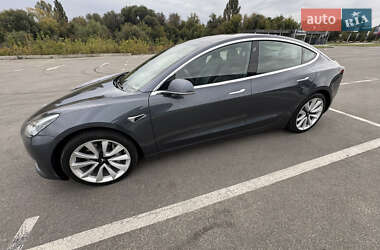 Седан Tesla Model 3 2020 в Ірпені