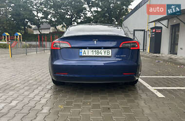 Седан Tesla Model 3 2021 в 