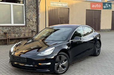 Седан Tesla Model 3 2019 в 