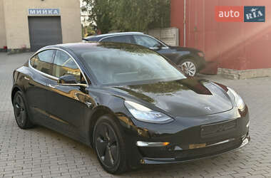 Седан Tesla Model 3 2019 в 