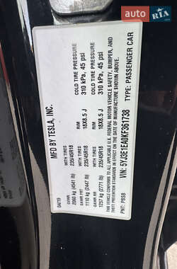 Седан Tesla Model 3 2019 в 