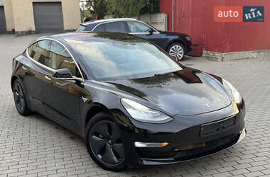 Tesla Model 3 2019