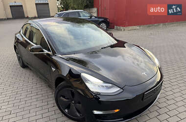 Седан Tesla Model 3 2019 в 