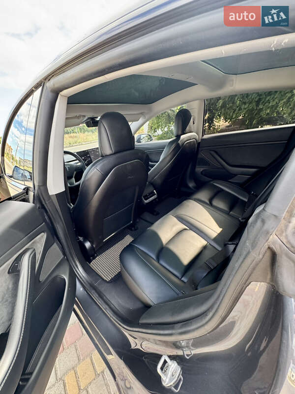 Седан Tesla Model 3 2019 в Белгороде-Днестровском