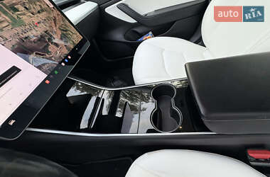 Седан Tesla Model 3 2018 в 