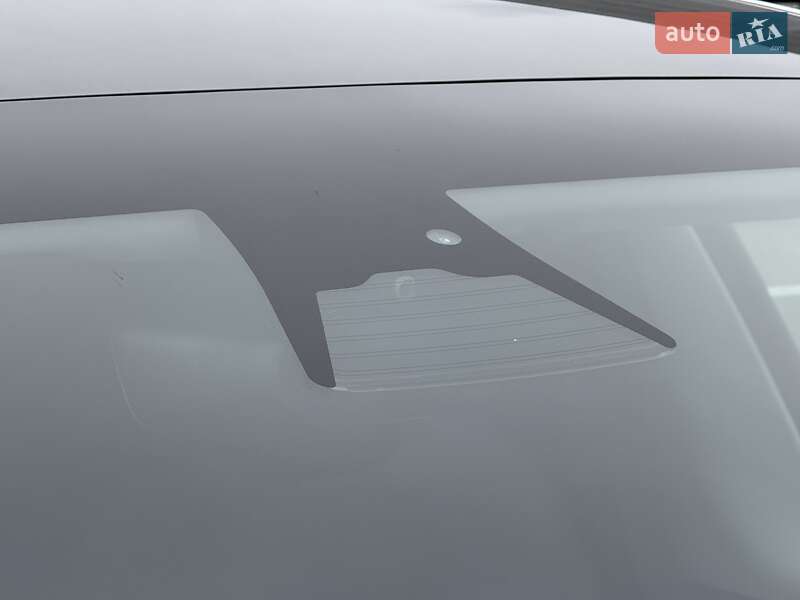 Седан Tesla Model 3 2021 в Рівному