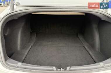 Седан Tesla Model 3 2021 в Ровно